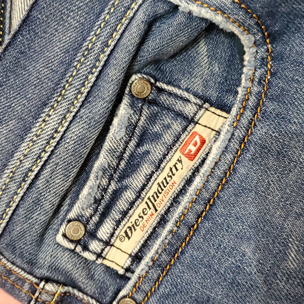 Men's DIESEL INDUSTRY BRAND Jeans QURATT Button Fly Wash 008BK Size 30w 32l
